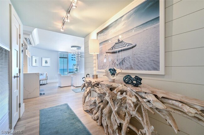 Photo - 3115 Gulf Shore Blvd N Unidad 608S