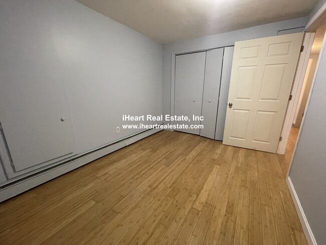 Photo - 474 E 7th St Apartment Unit 1
