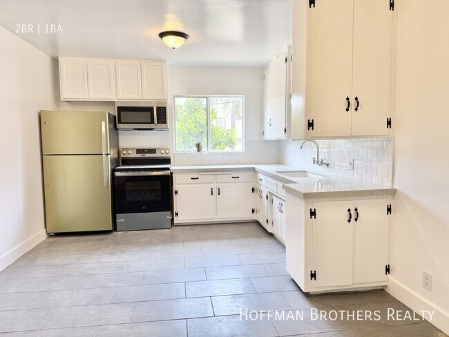 Photo - 11153 La Maida St