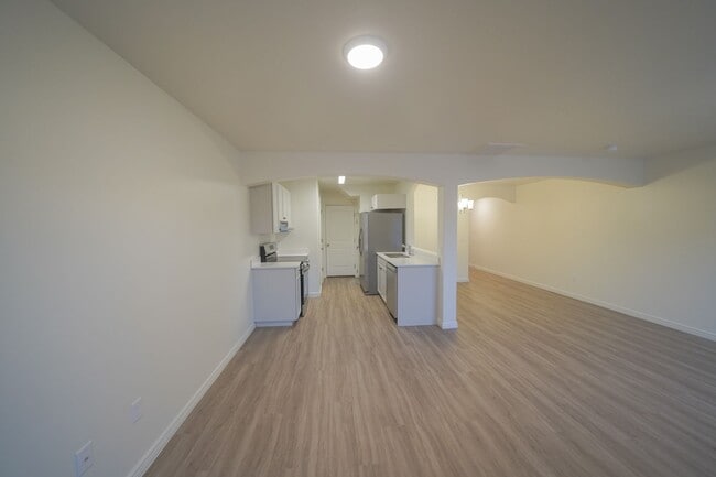 Photo - Remodeled 3 Bed / 2.5 Bath Townhome in Great Location