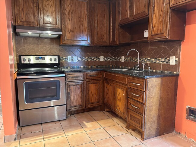 Photo - 16116 Green Manor Dr