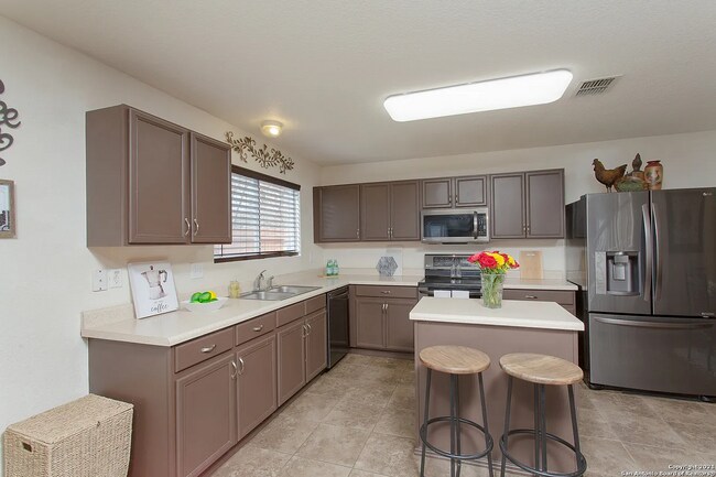Photo - *COMING SOON* Two-Story Beauty with Loft, Island Kitchen & Spacious Primary Suite!