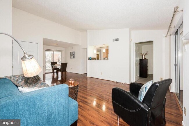 1519 Lincoln Way Unit 301