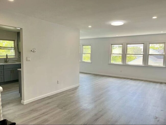 Photo - 57-24 Cloverdale Blvd Unit #2FL
