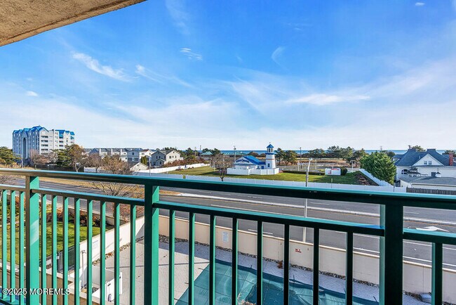 Photo - 422 Ocean Blvd N Unidad 3J