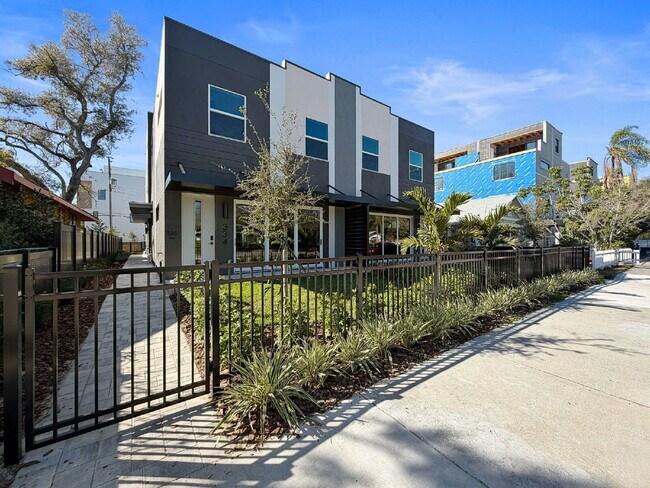 Building Photo - 334 14th St N