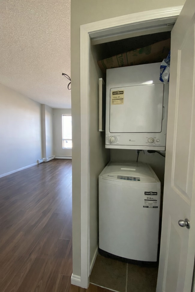 Photo - 1 bedroom condo for rent – Vantage Pointe | Beltline – Available April 1 Unité 603