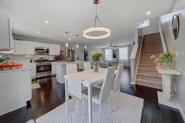 Photo - 3323 Caledonia Drive