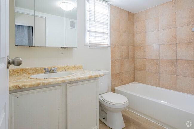 1BR, 1BA - 550SF - Windsor Green