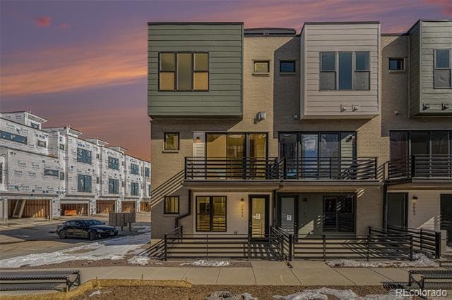 Photo - 2643 Nicholas Wy