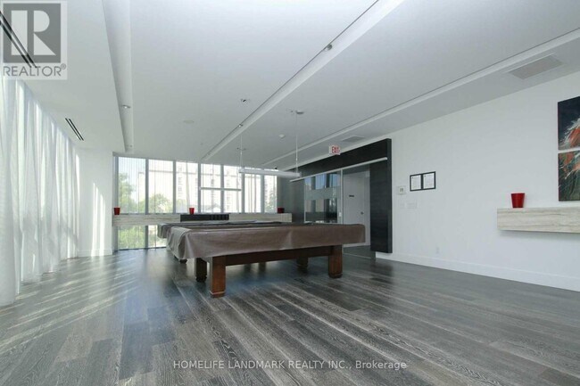 Photo - 110 Charles St E Unité 2906