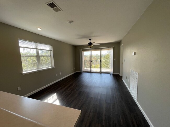 Photo - 2 bedroom 2 bath Apartment for Rent in Branson, Missouri - Walk IN Unit 201