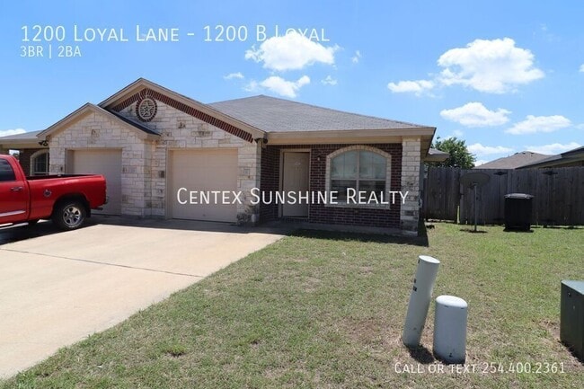 Building Photo - 1200 Loyal Ln Unit 1200 B Loyal