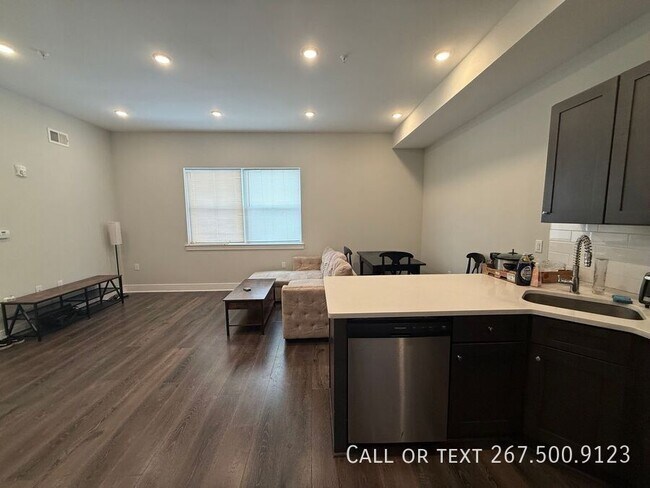 Photo - 1229 N Franklin St Unit 1