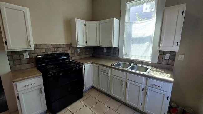 Photo - 423 E Sears St Unit Main House