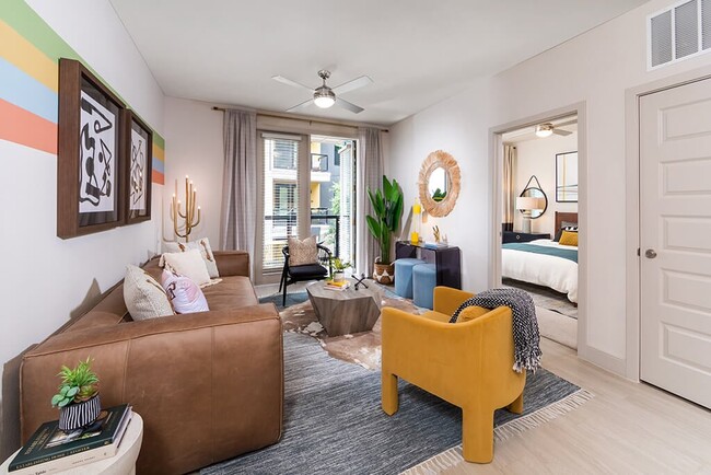 Photo - Fifteen15 S Lamar Apartments