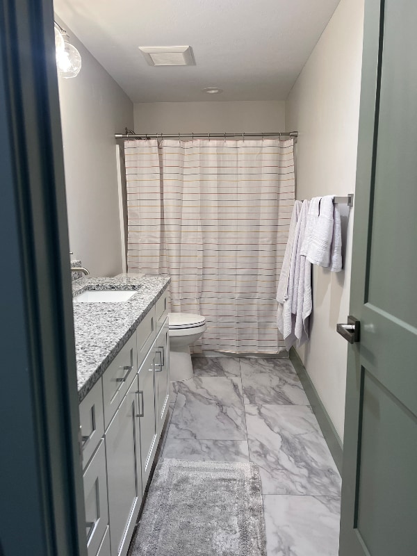 Photo - 422 W 18th St