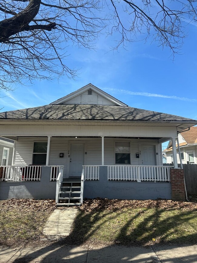 Building Photo - 24 N Linwood Ave Unit 26 N Linwood Ave Rental