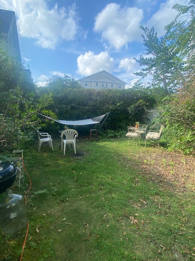 Building Photo - 23 Harrison St Unit 1