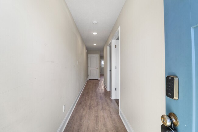 Photo - 1000 Henry Pl Blvd