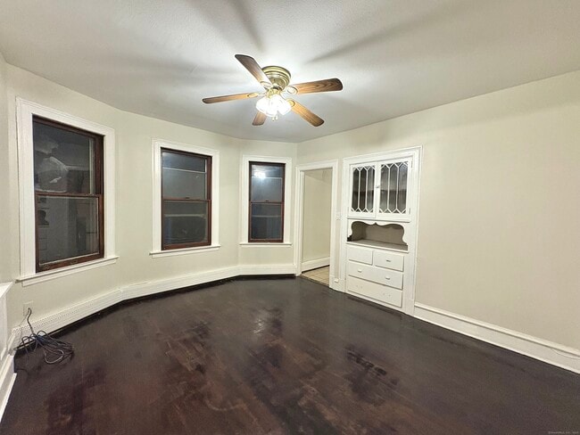 Photo - 72 Sterling St