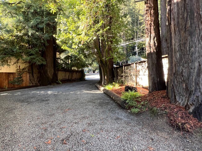 Photo - 3 Bedroom, 2 Bath Fully Furnished Short Te...