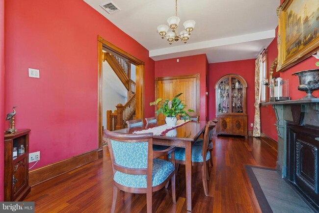 Photo - 1002 N St NW