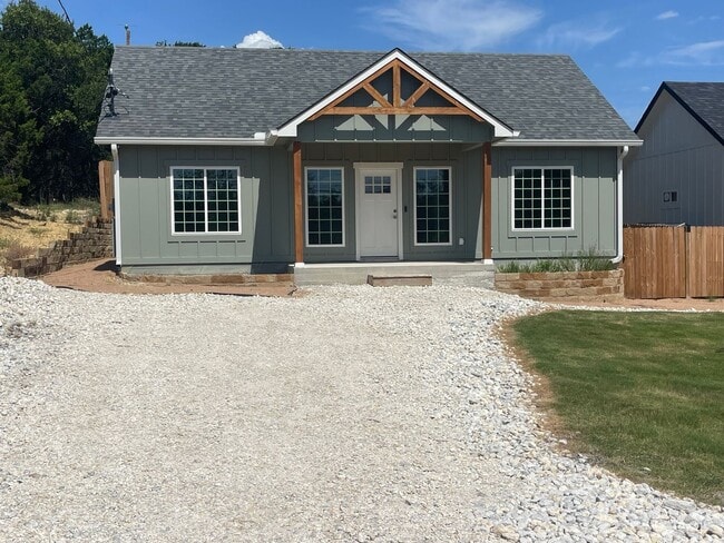 Building Photo - NEW ON MARKET Rental
