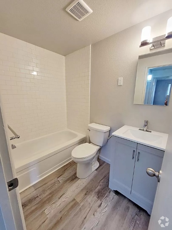 Building Photo - 1420 S Yale St Unit D Rental