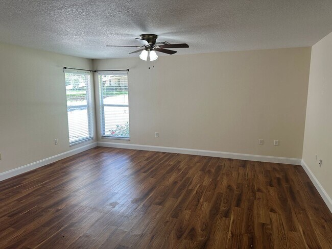 Photo - Experience Maintenance-Free 55+ Living at The Cove at Tavares Village!