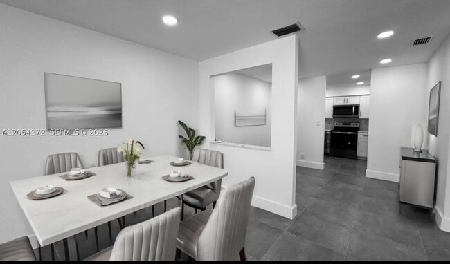 1470 NW 22nd St Unit 2