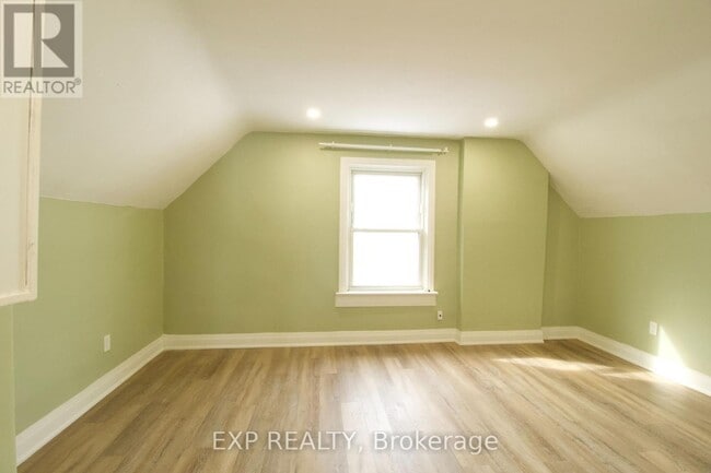 Photo - 1243 Langmuir Ave