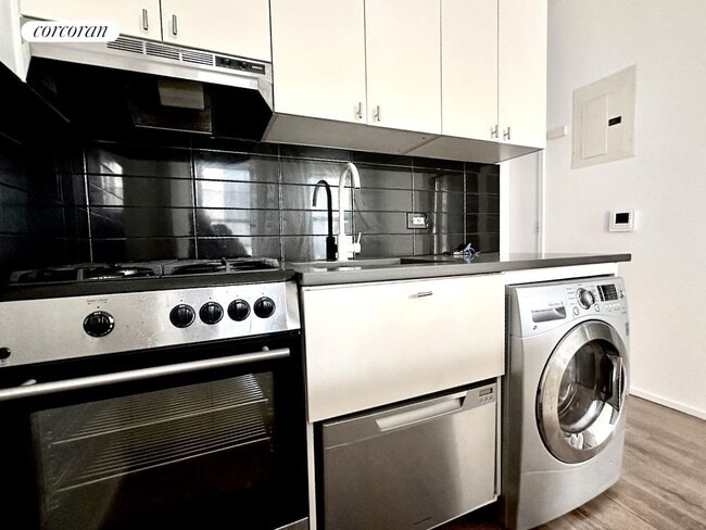 Photo - 410 W 36th St.