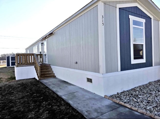 Photo - 315 Owens St