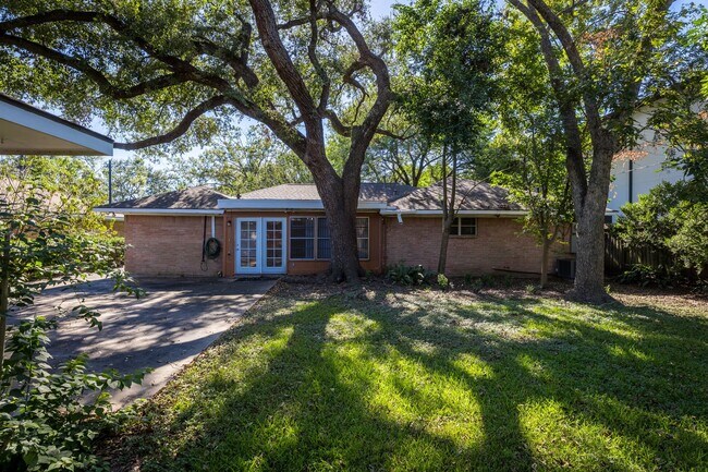 Photo - 10310 Willowgrove Dr