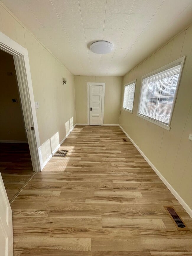 Photo - Swope - 407-409 Unit Swope Avenue Ave