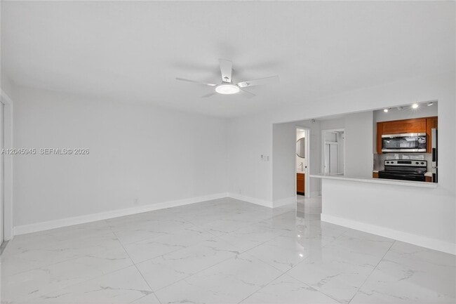 Photo - 1520 NE 56th St Unit 8