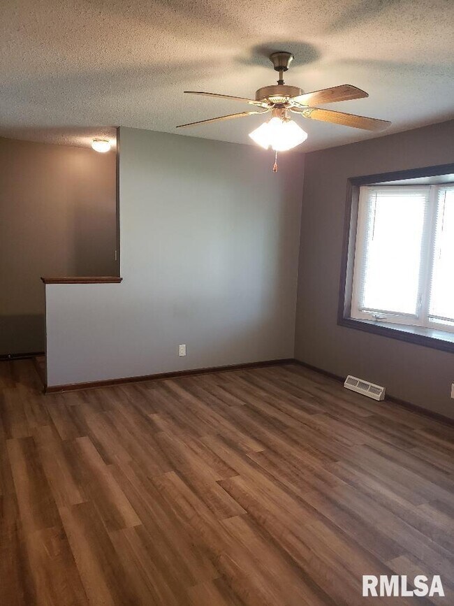 Photo - 4811 Candlelight Dr