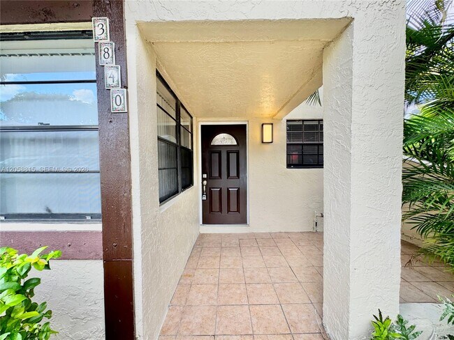 Photo - 3840 SW 52nd Ave