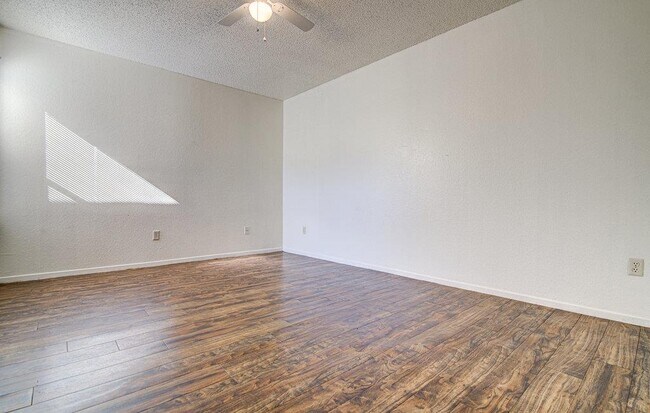Photo - 8110 West Gate Blvd