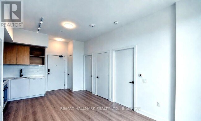 Photo - 1185 Dupont St Unit 322