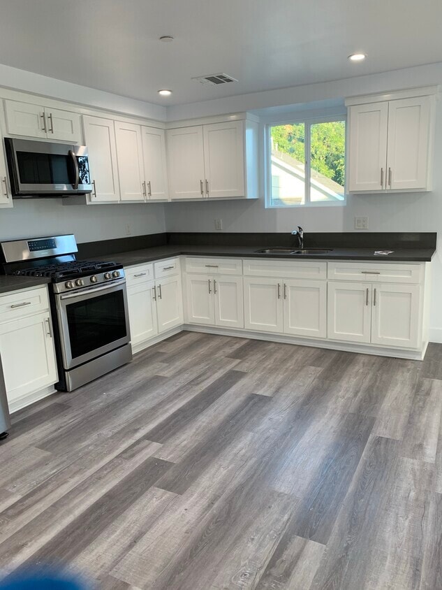 Photo - 789 E 41st Pl