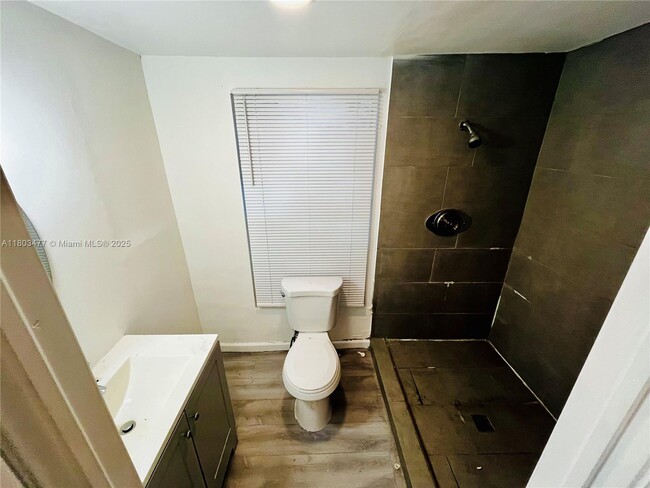 Photo - 1927 Windsor Ave Apartment Unit 1927