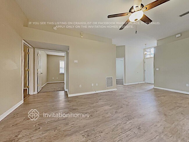 Photo - 1163 Radis Pl