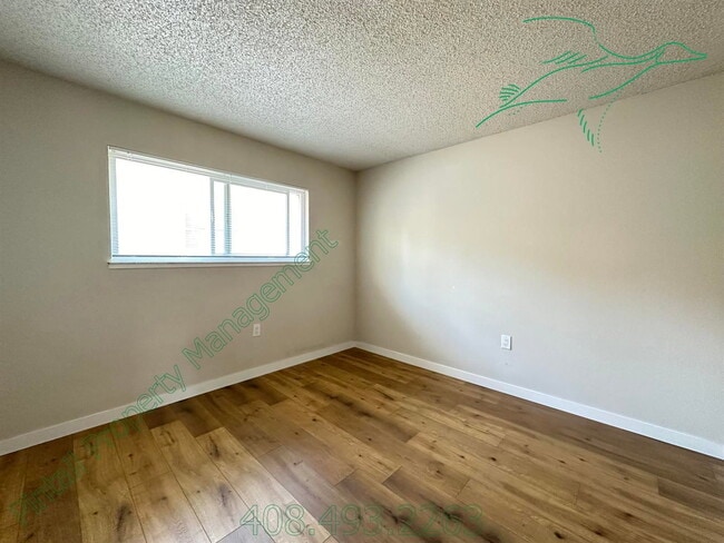 Building Photo - 978 Westlynn Way Unit 3