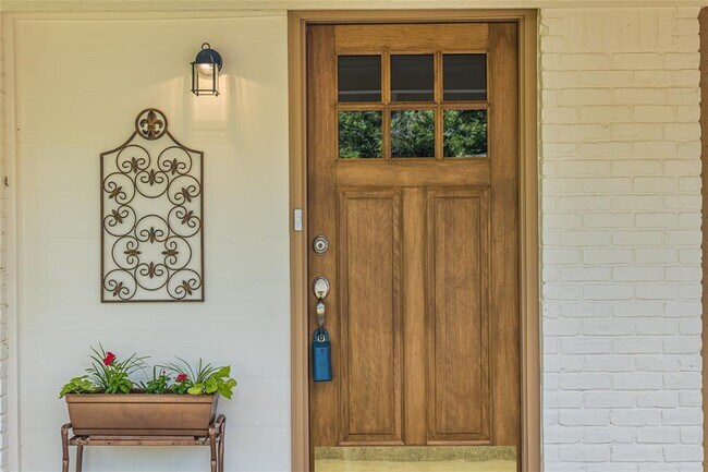 Photo - 9014 Slayton Dr