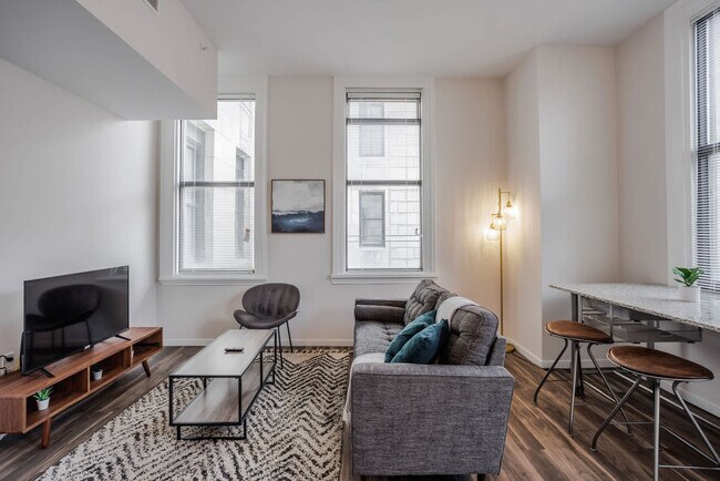 Photo - 1 W 4th St Apartment Unit ID1223669P