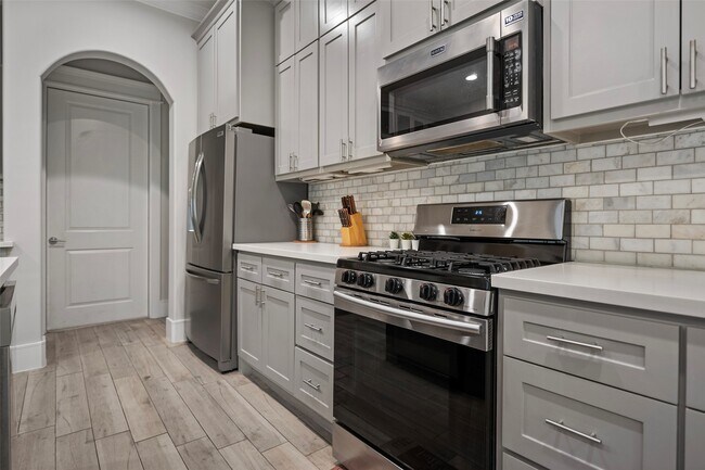 Photo - 6533 Castlebay Dr