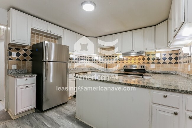 Photo - 4300 Willow St