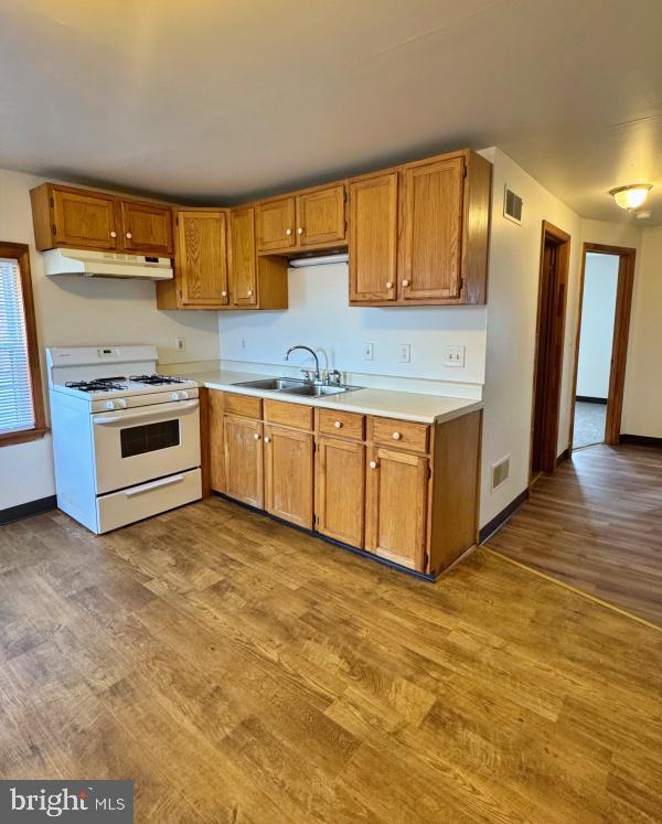Photo - 333 W King St